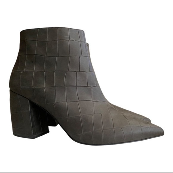Jeffrey Campbell Grey Croc Suede Pointed Toe Ankle Booties - Picture 3 of 10